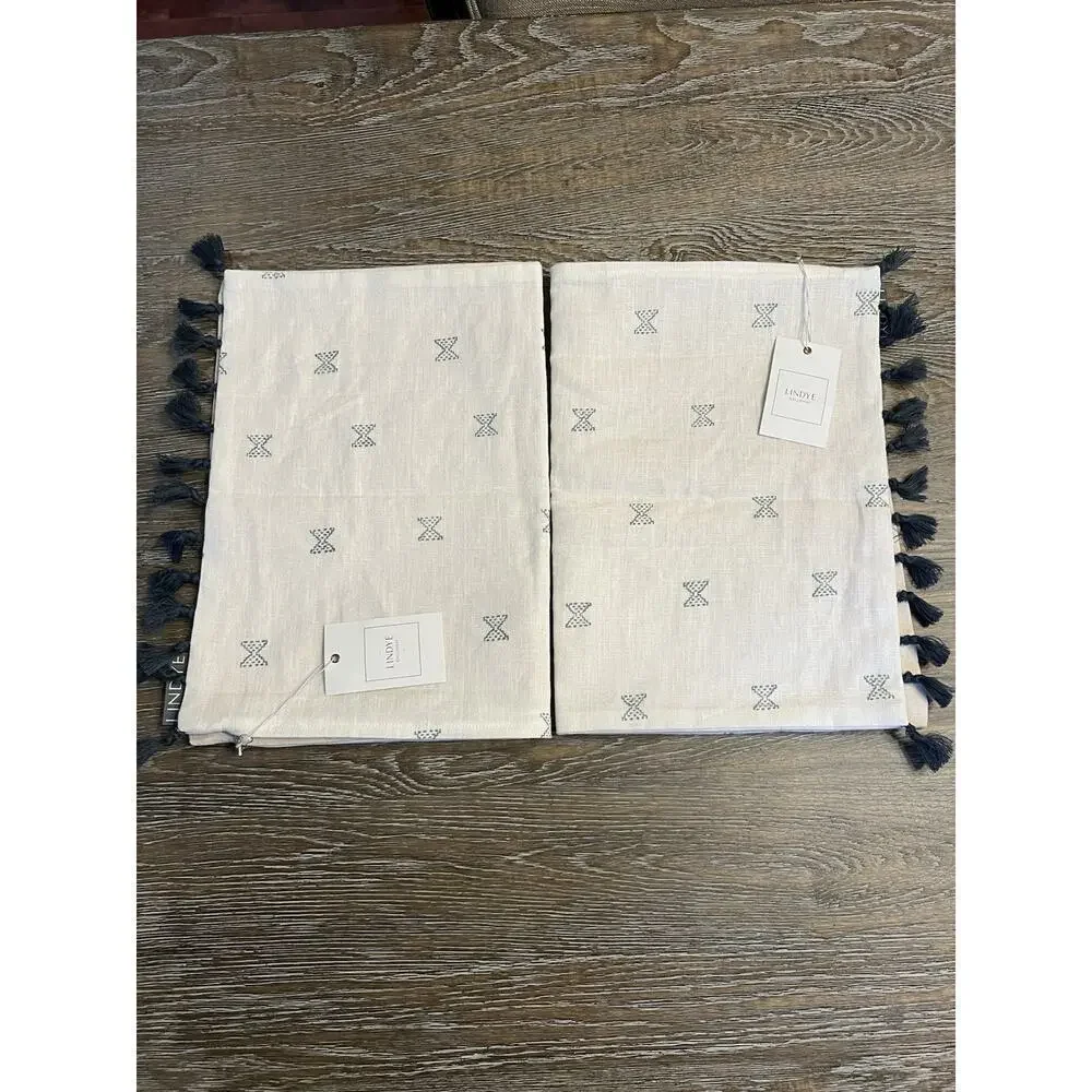 NWT Lindye Galloway Set‎ Of 2 Pillow Covers Beige Blue Cotton Made in India
